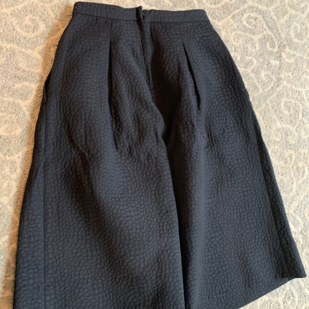 H&M Jacquard black skirt with pockets
